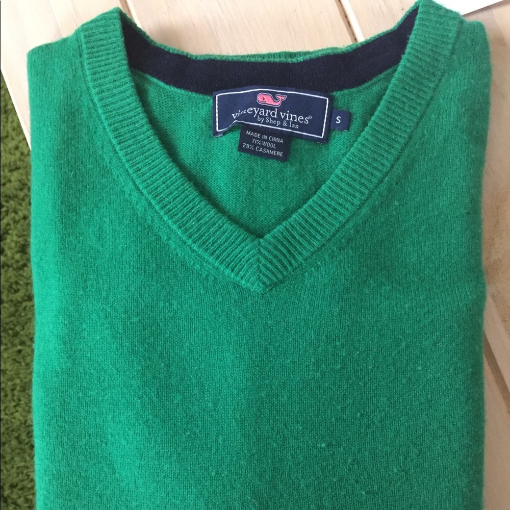Like new Vineyard Vines Sweater